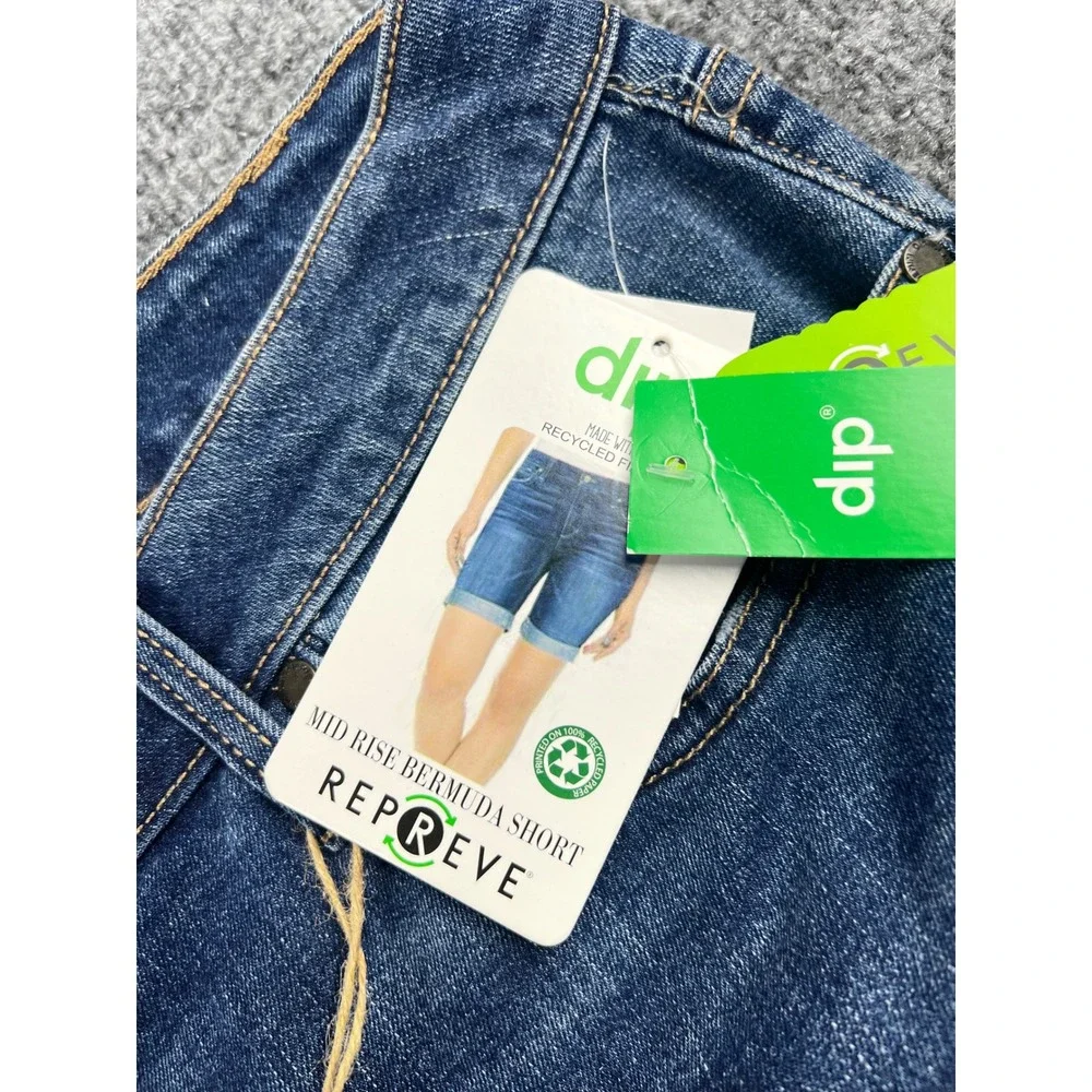 Dip Womens 24W Mid Rise Bermuda Shorts Blue Repreve Recycled Denim NWT